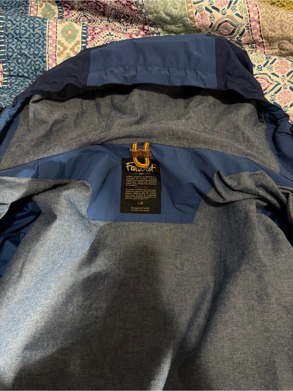 ain Men's Navy Hooded Raincoat